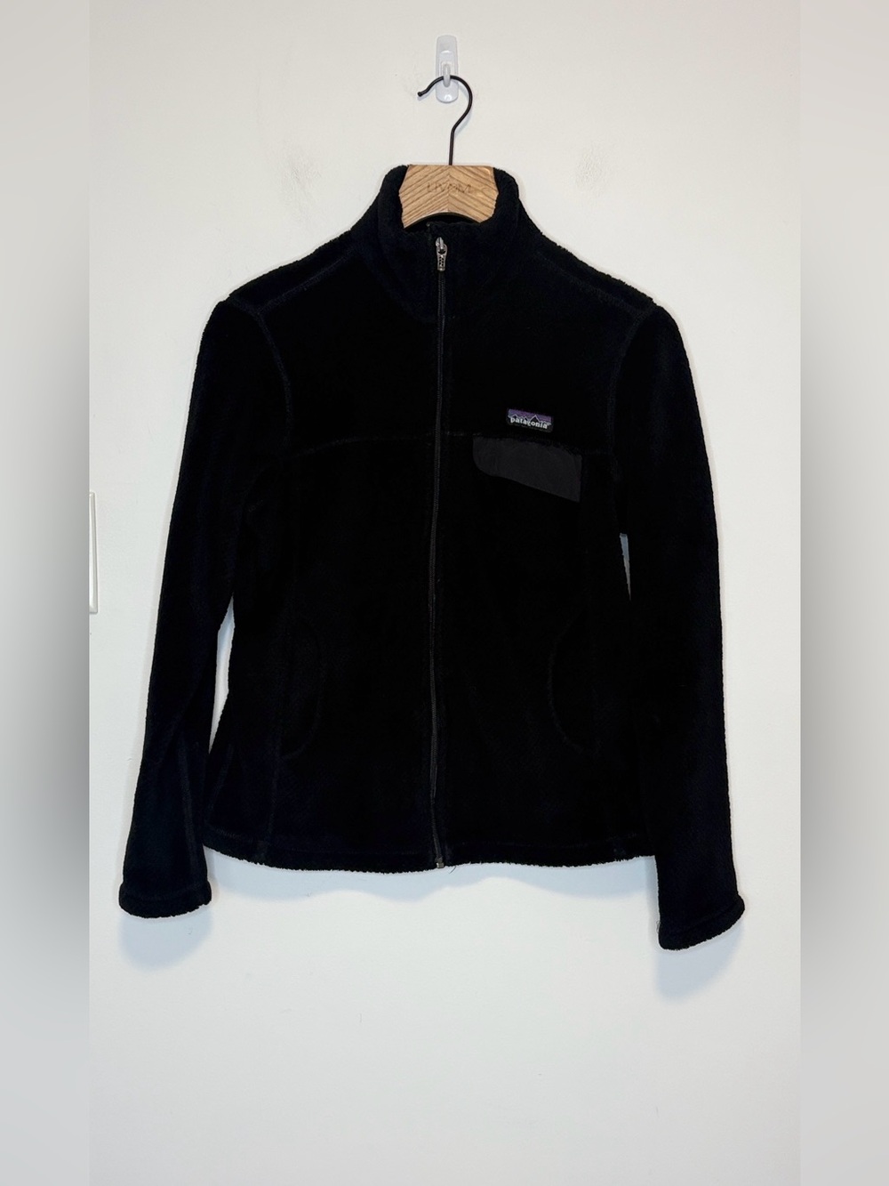 Patagonia women’s Full-Zip Re-Tool
Jacket , sz : small